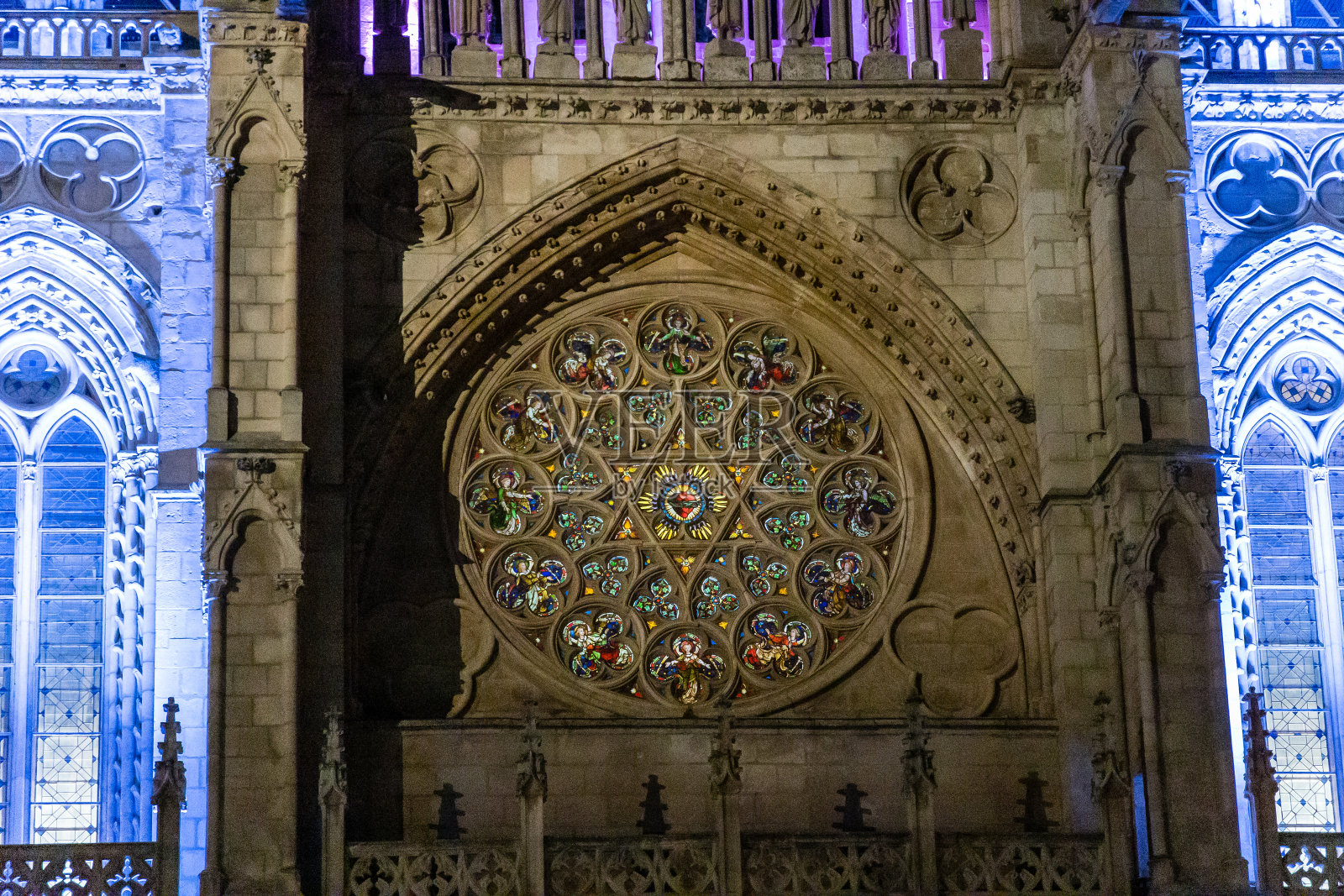 西班牙布尔戈斯哥特式大教堂外立面的细节照片摄影图片