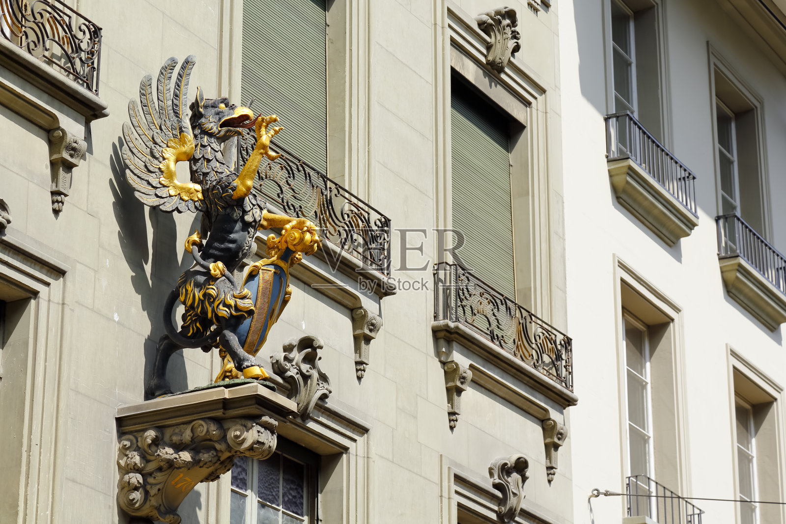 伯尔尼华丽的龙雕像照片摄影图片