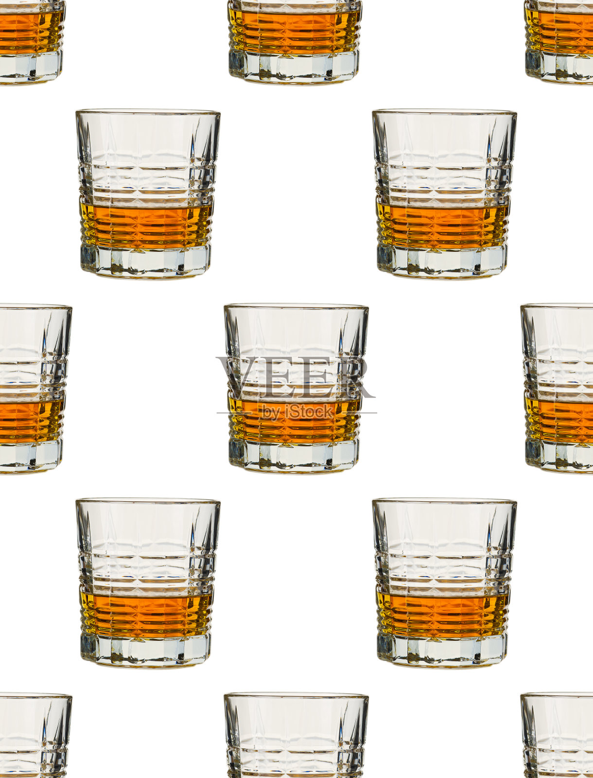 无缝图案——白色背景的威士忌酒杯照片摄影图片