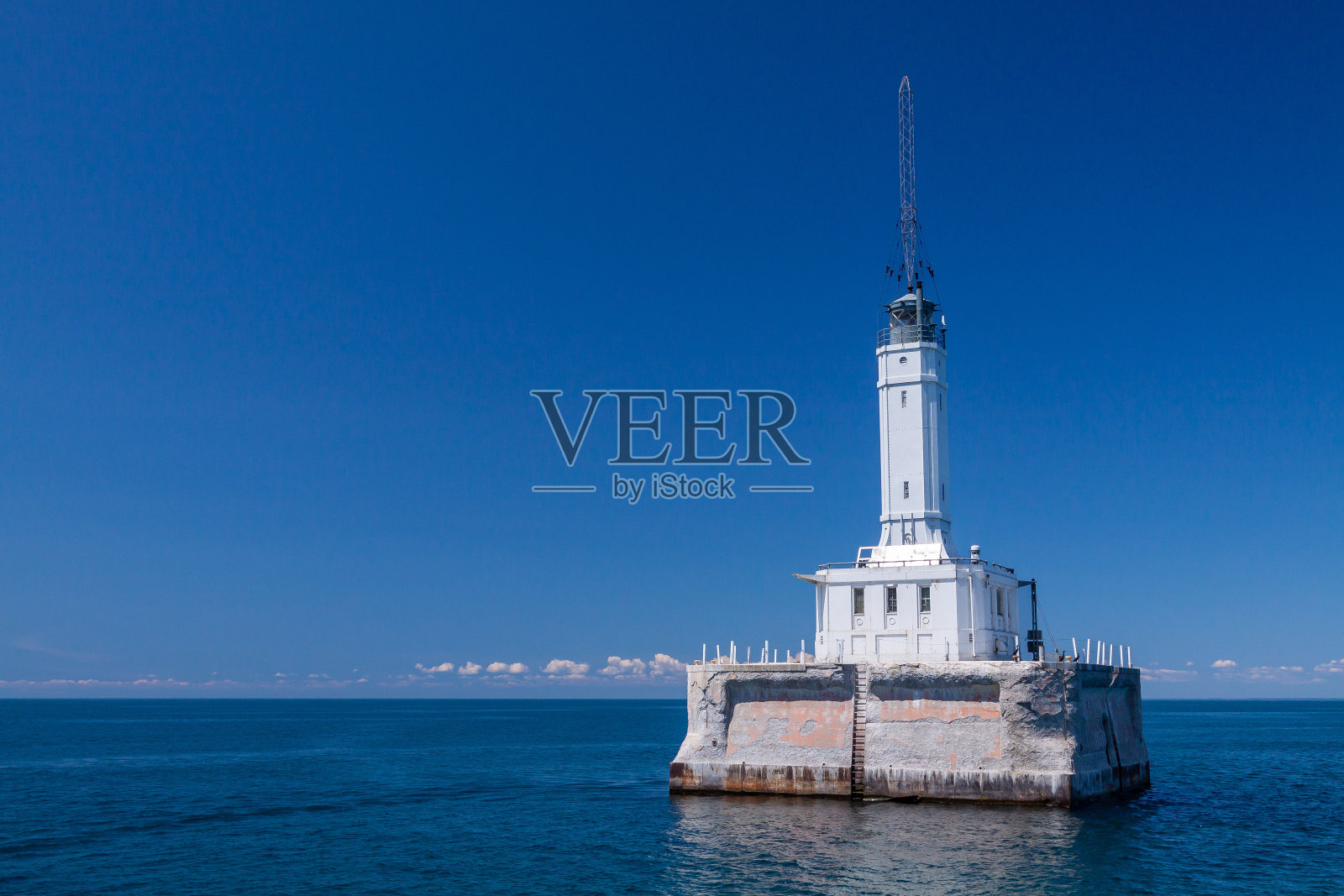 灰礁灯塔照片摄影图片