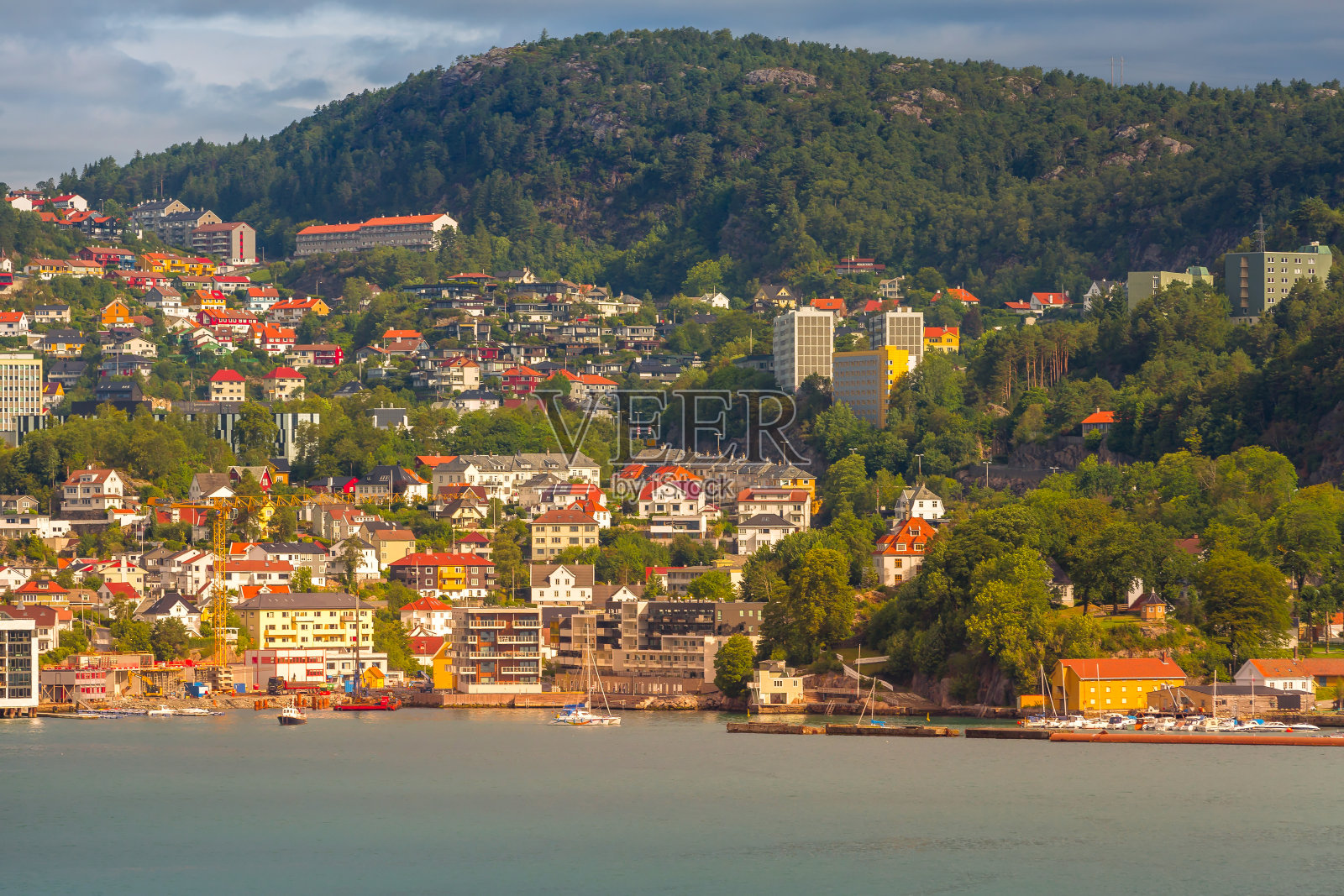 挪威卑尔根，五颜六色的房子照片摄影图片