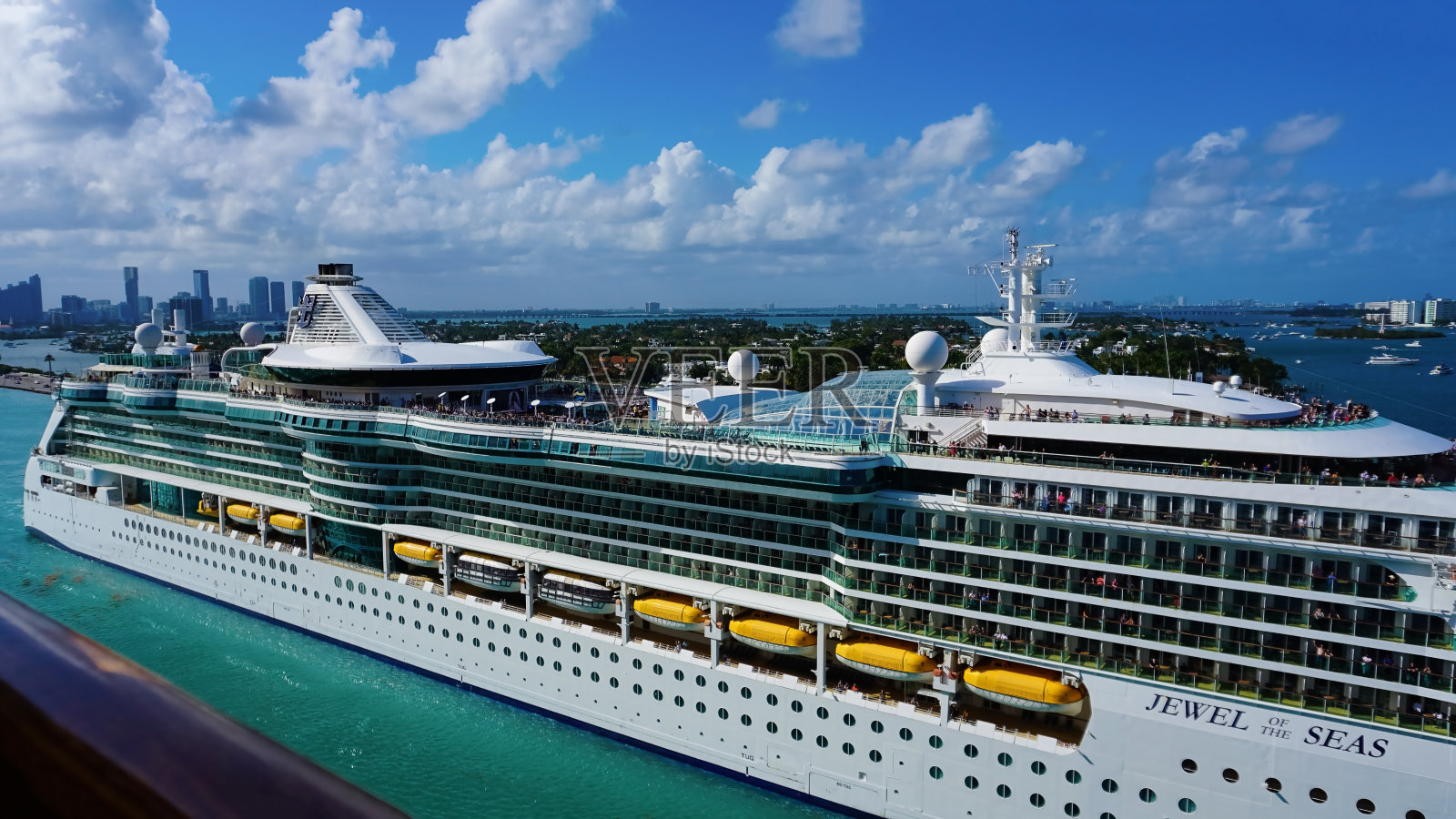 皇家加勒比邮轮公司的海洋宝石号照片摄影图片