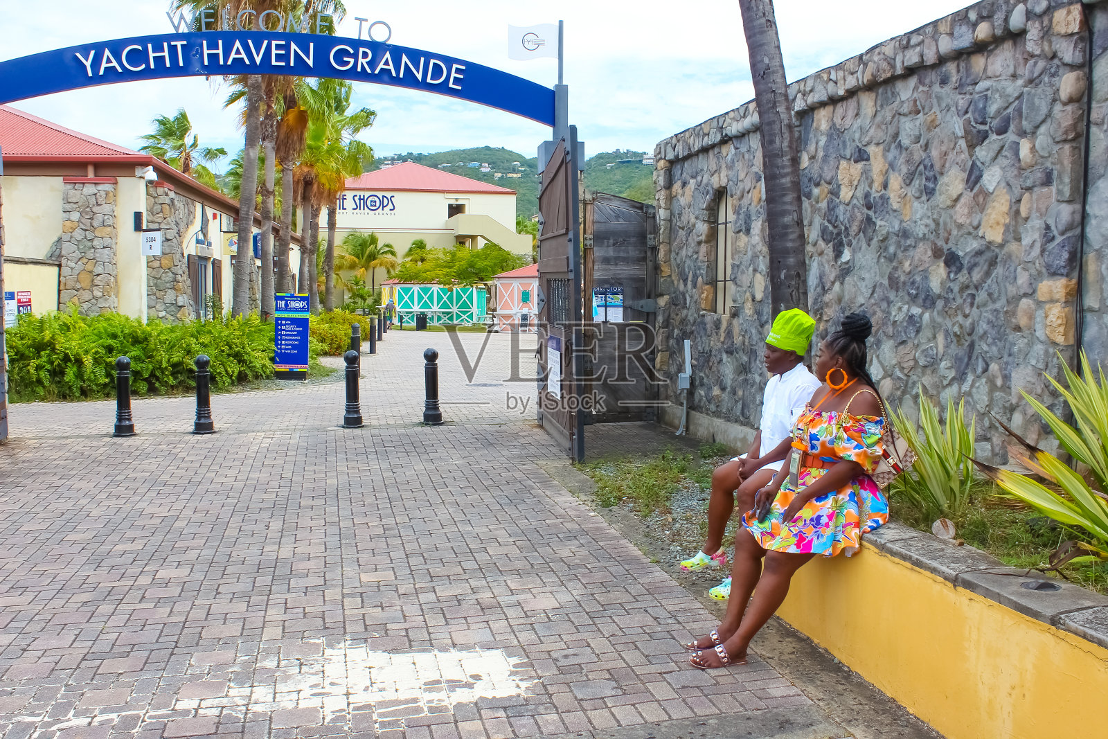 在圣托马斯，美国六世的大游艇码头。照片摄影图片