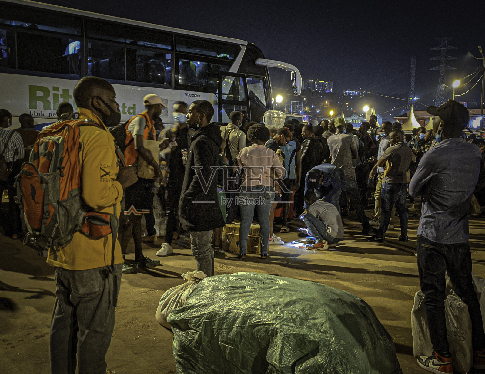 卢旺达放松对covid-19的限制照片摄影图片