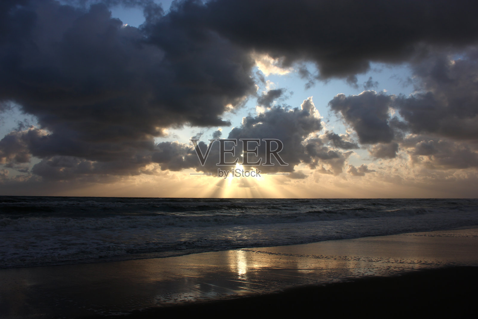 托斯卡纳，维亚雷焦，托斯卡纳托雷德拉戈的天空照片摄影图片