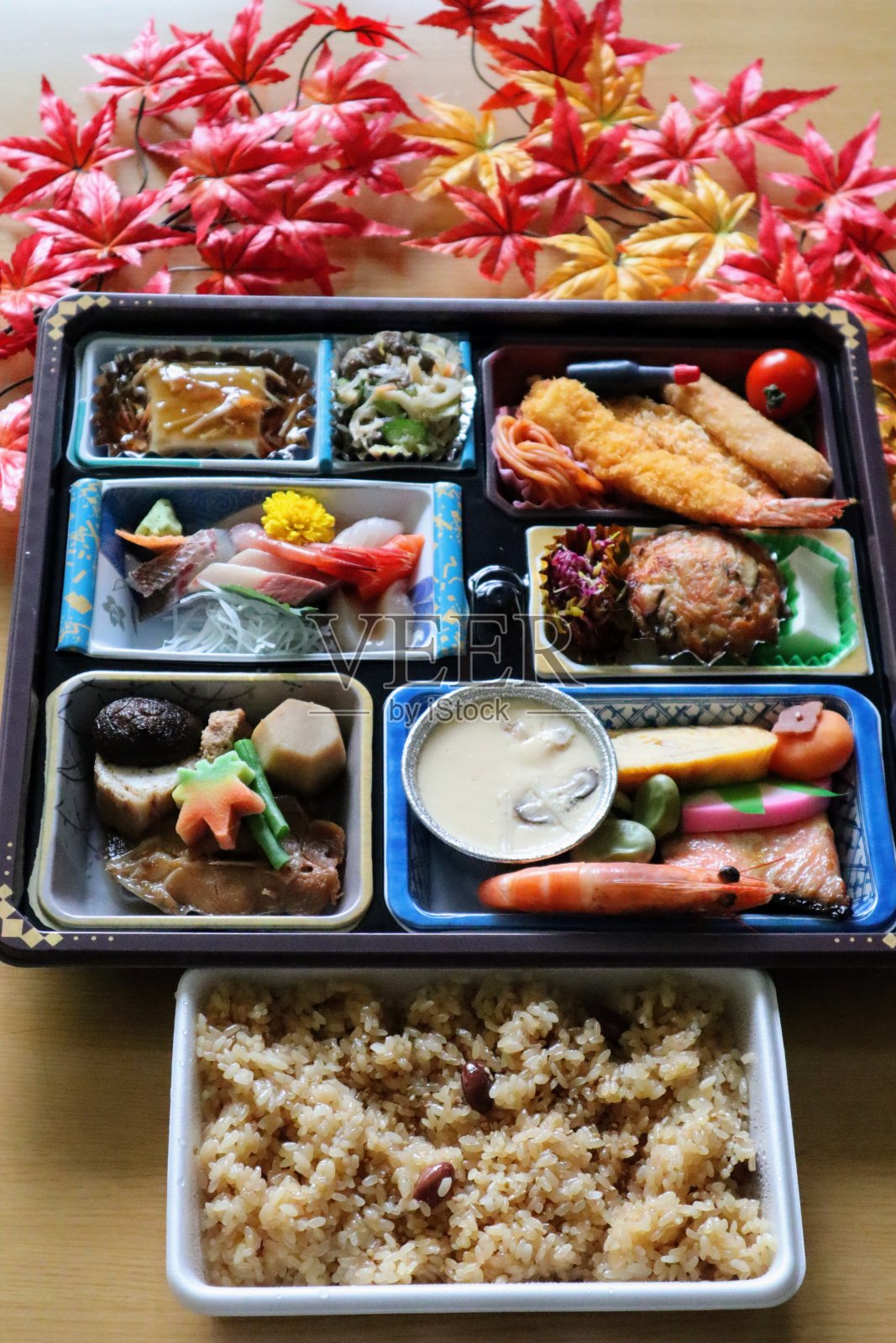 豪华的日式餐盒照片摄影图片