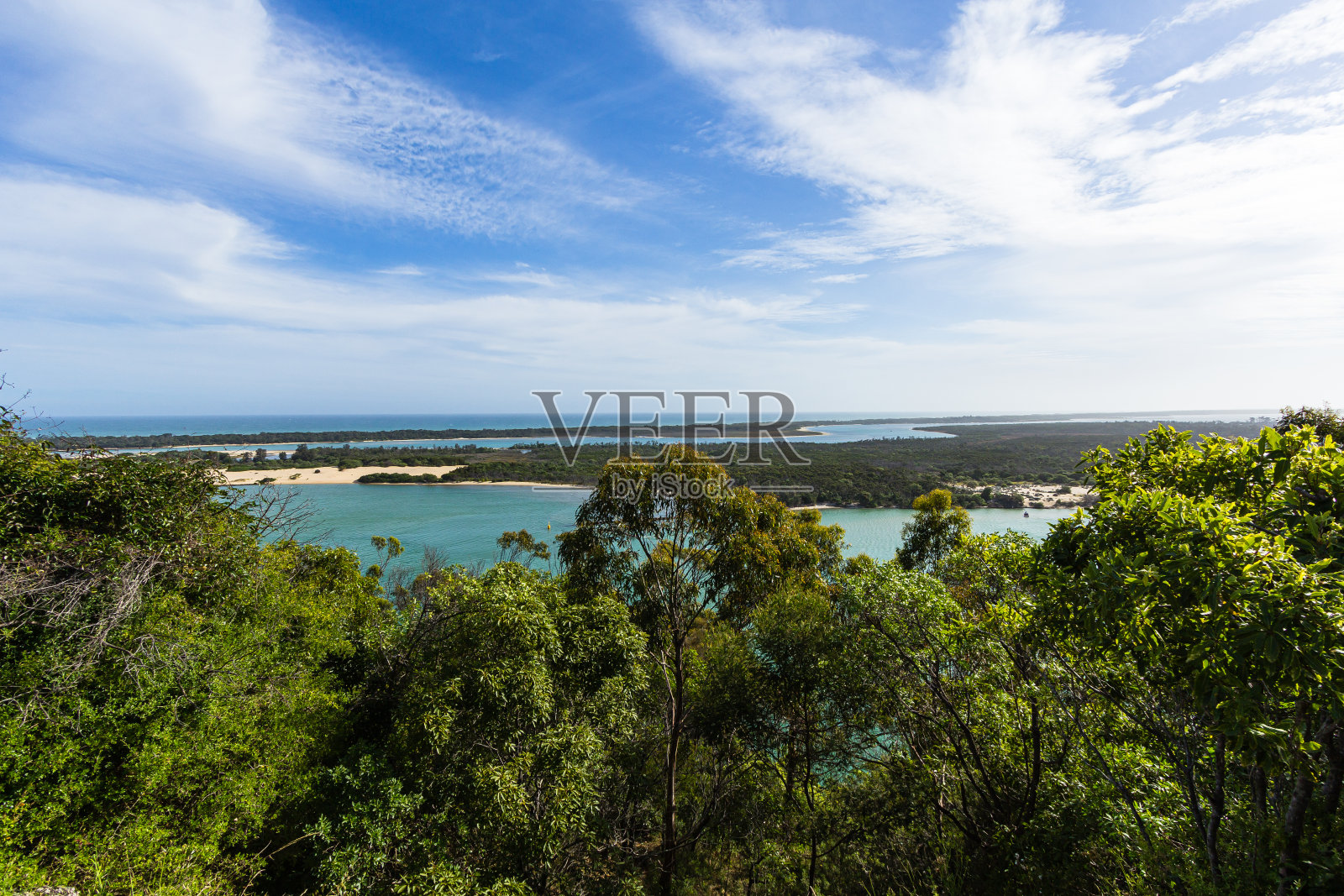 从澳大利亚湖区入口处的瞭望台看到的风景照片摄影图片
