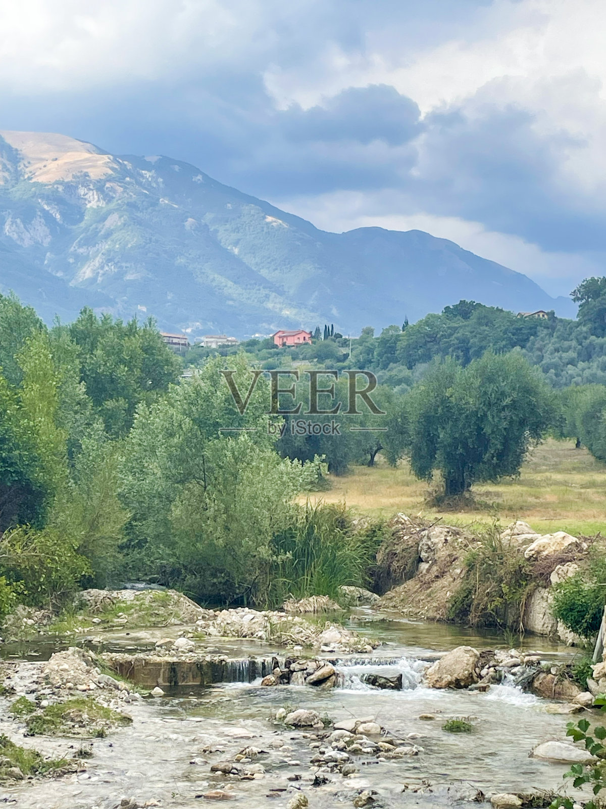 阿尔伯尼山脉的景色照片摄影图片