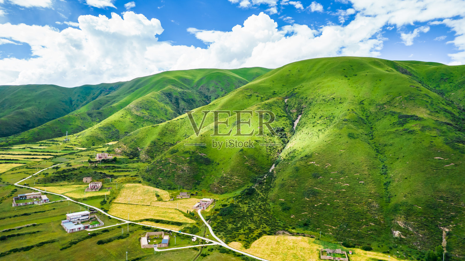 西藏村鸟瞰图照片摄影图片