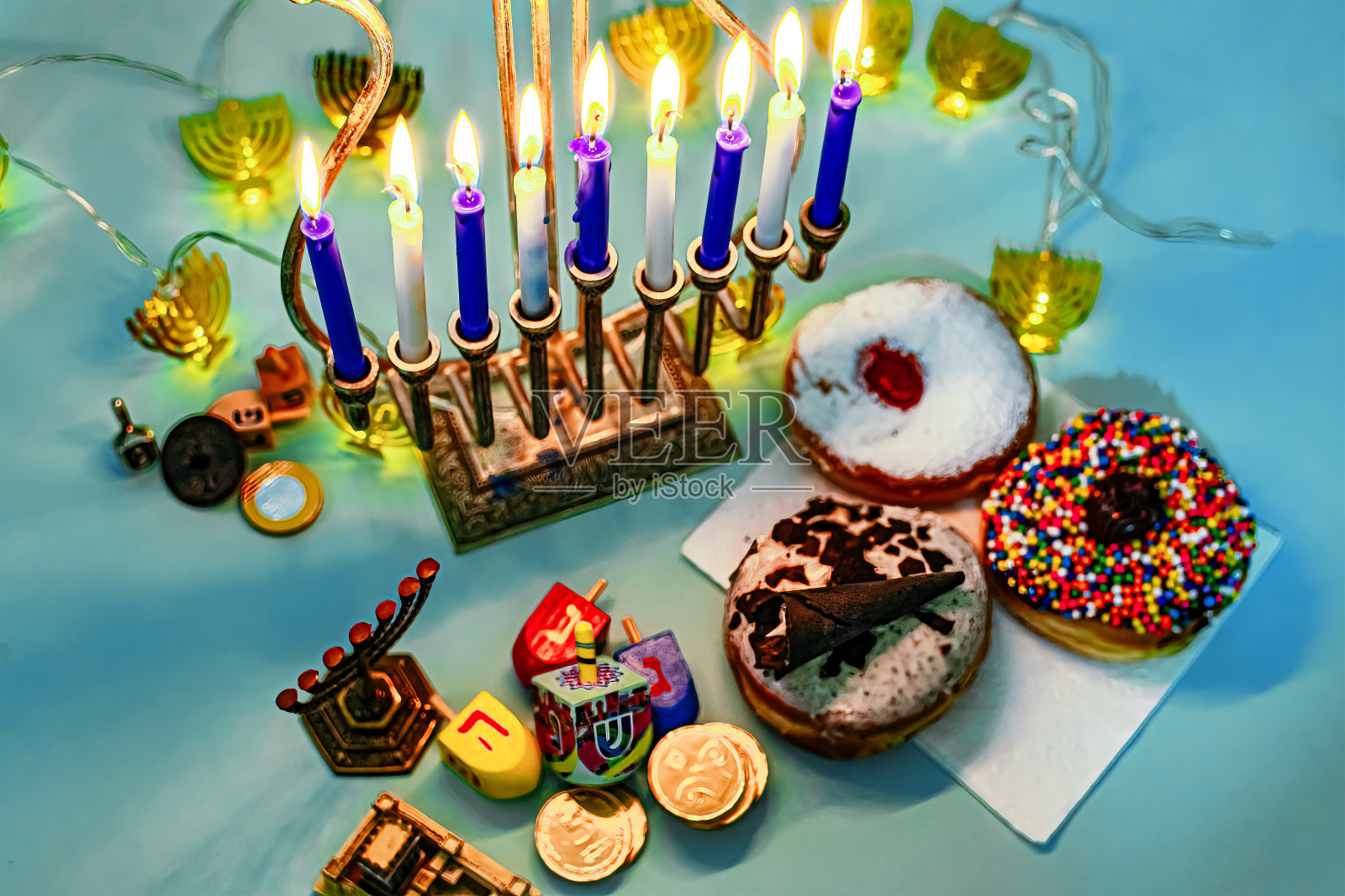 传统光明节蜡烛装饰照片摄影图片