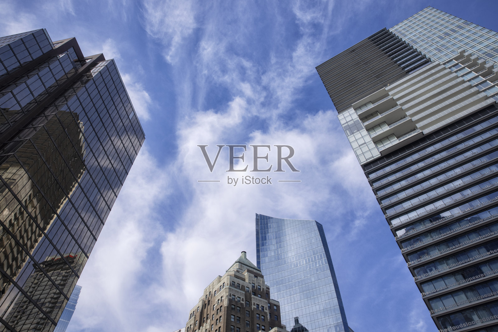 加拿大温哥华的摩天大楼照片摄影图片