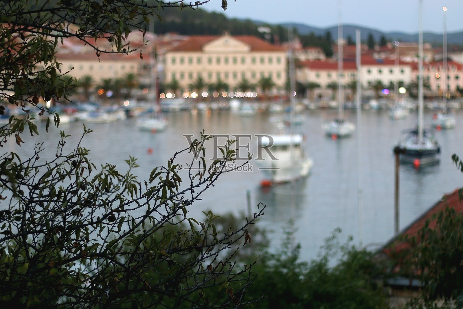 克罗地亚维拉卢卡的蓝色时光照片摄影图片