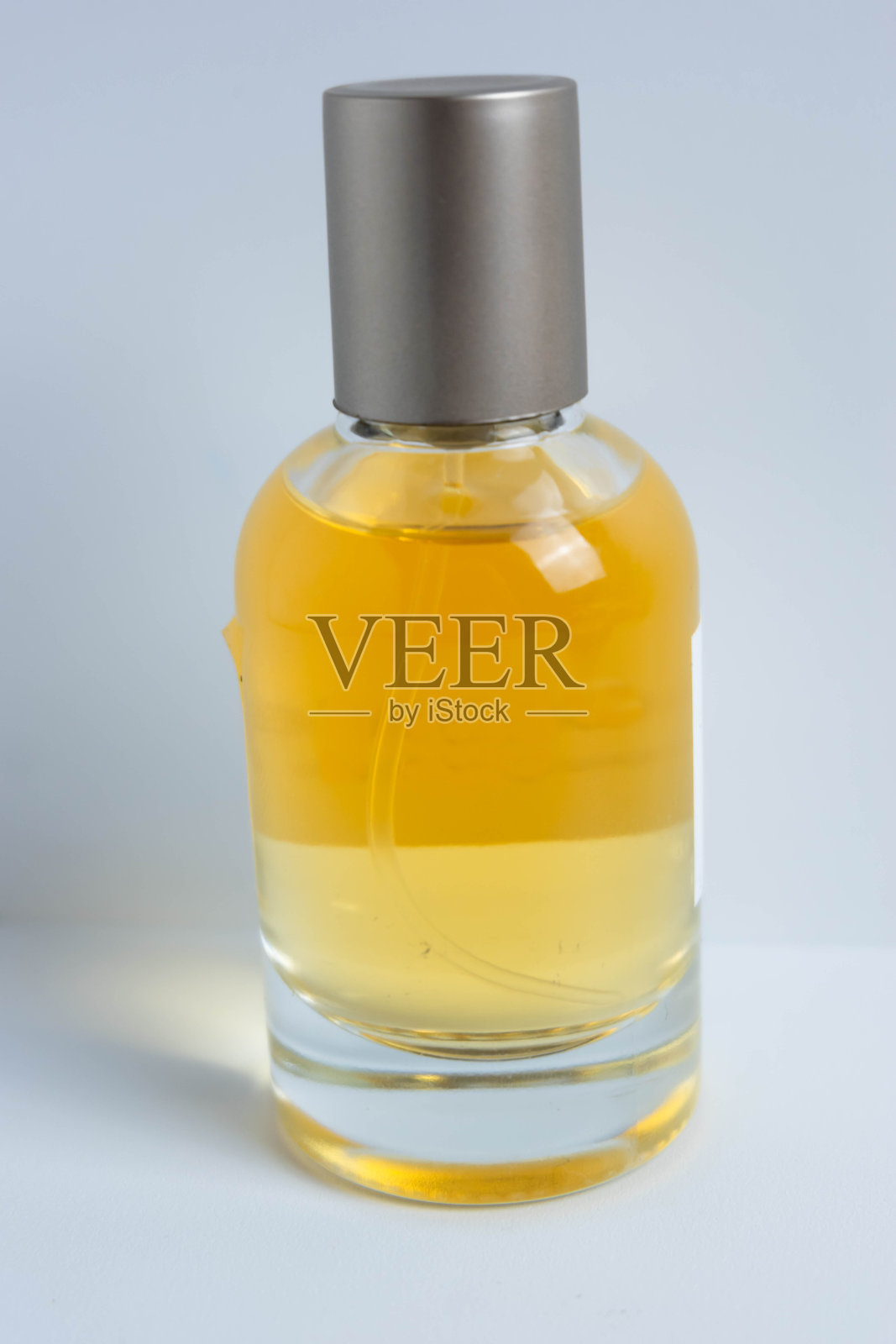 用玻璃做的小香水瓶照片摄影图片