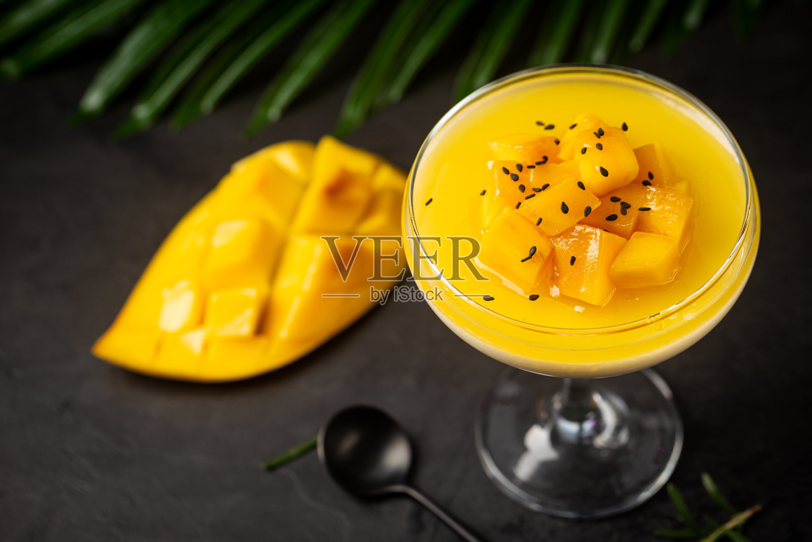 芒果意式奶冻照片摄影图片