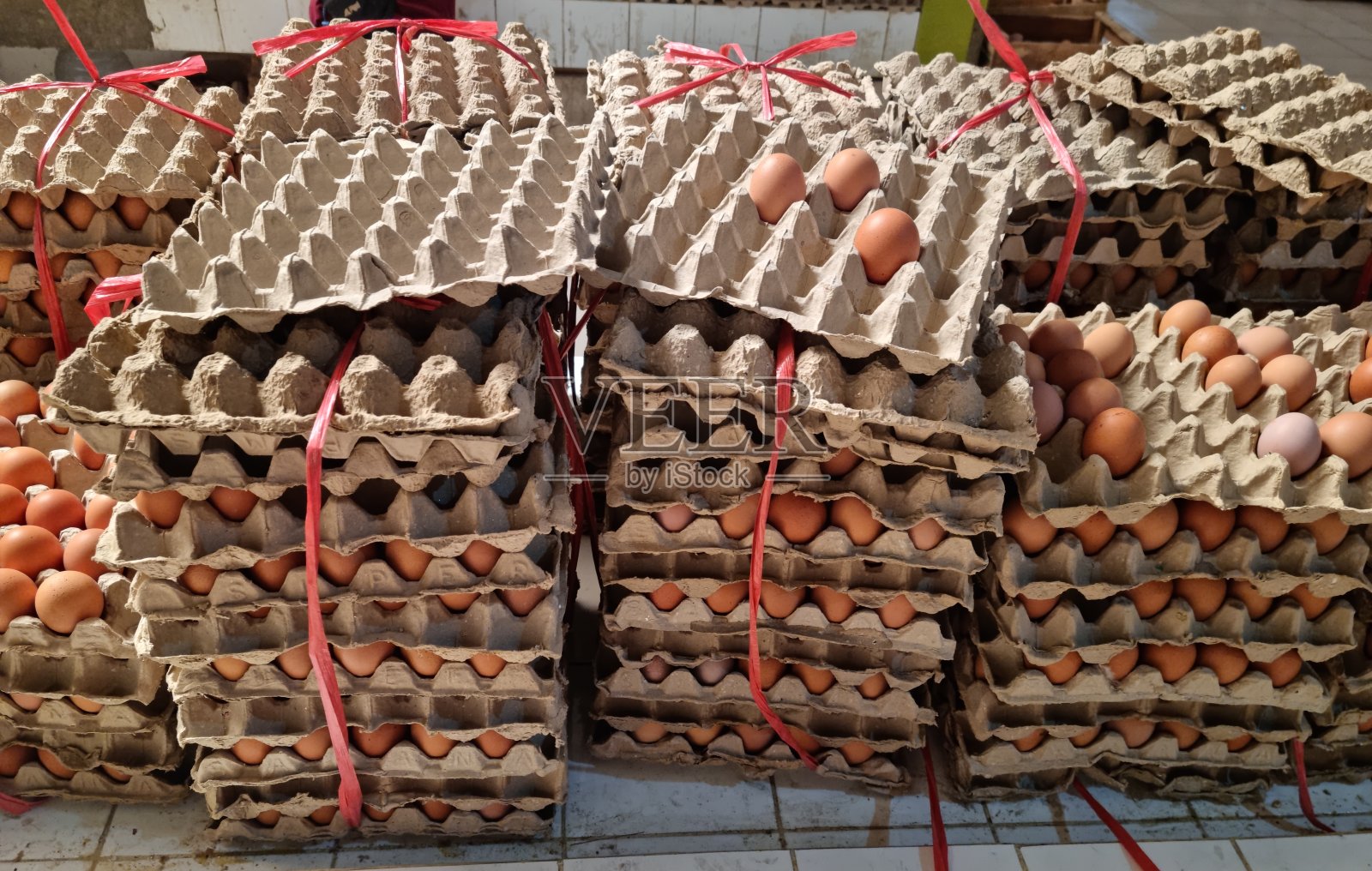 成堆的鸡蛋照片摄影图片