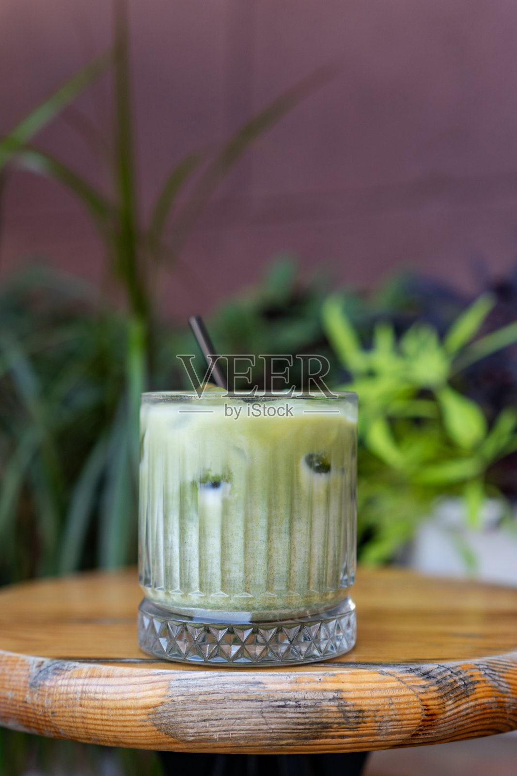 单杯冰抹茶拿铁照片摄影图片