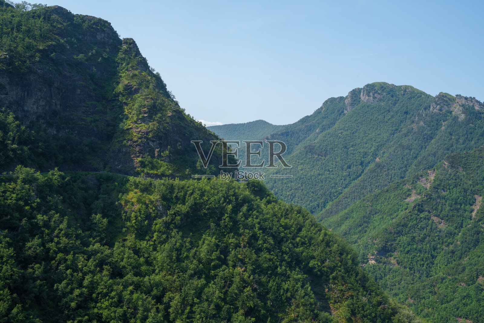 沿着Arni公路的景观，从Garfagnana到Alpi Apuane照片摄影图片