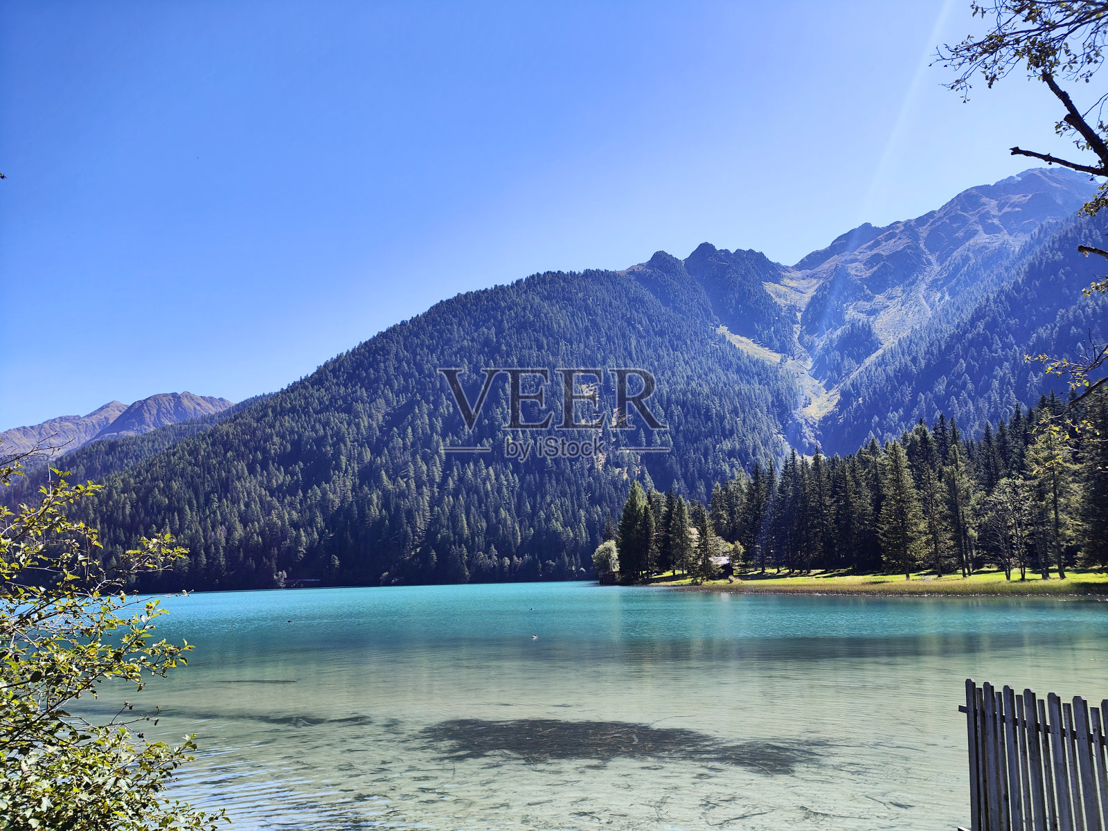 南蒂罗尔的山脉照片摄影图片