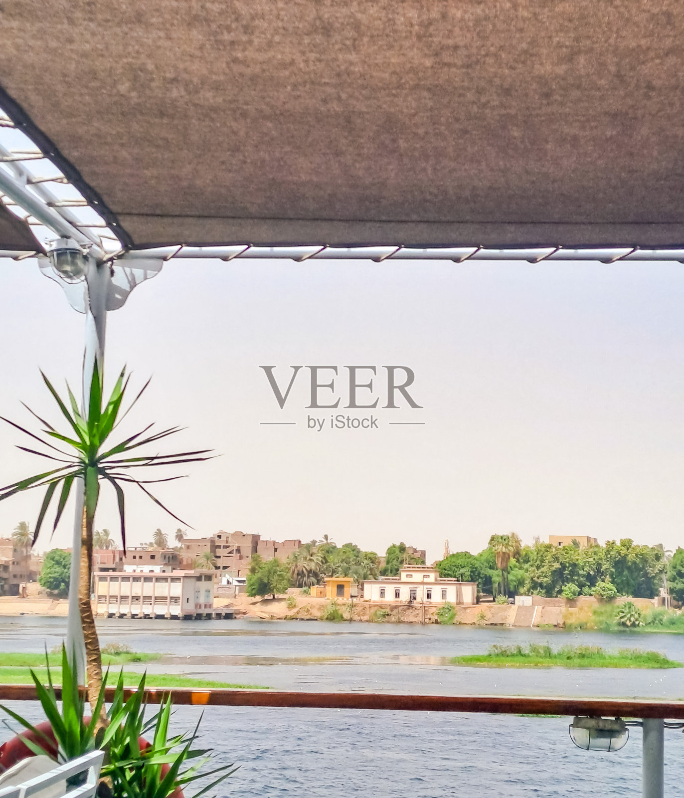 从班轮到尼罗河的美景和埃及美丽的城市阿斯旺照片摄影图片