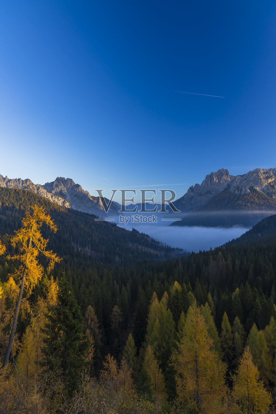 塞拉迪拉佐和塞拉迪里奥达山口附近的景观，嘉年华阿尔卑斯山，弗吕利-威尼斯朱利亚，意大利照片摄影图片