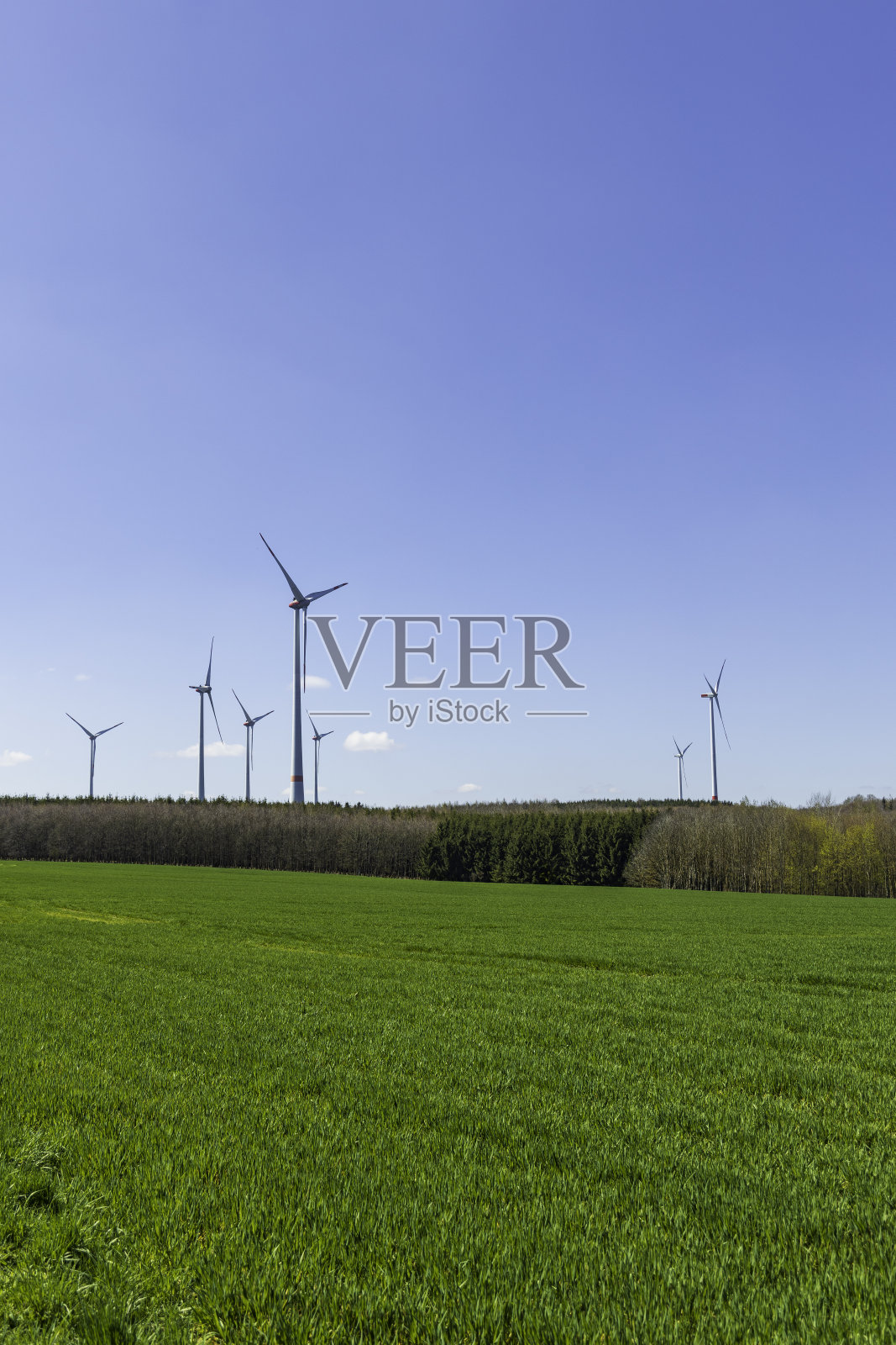 风力发电涡轮机照片摄影图片