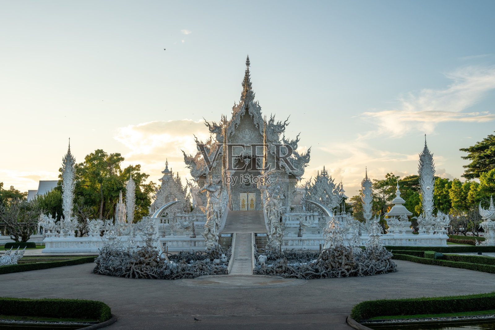 泰国清莱的白寺照片摄影图片