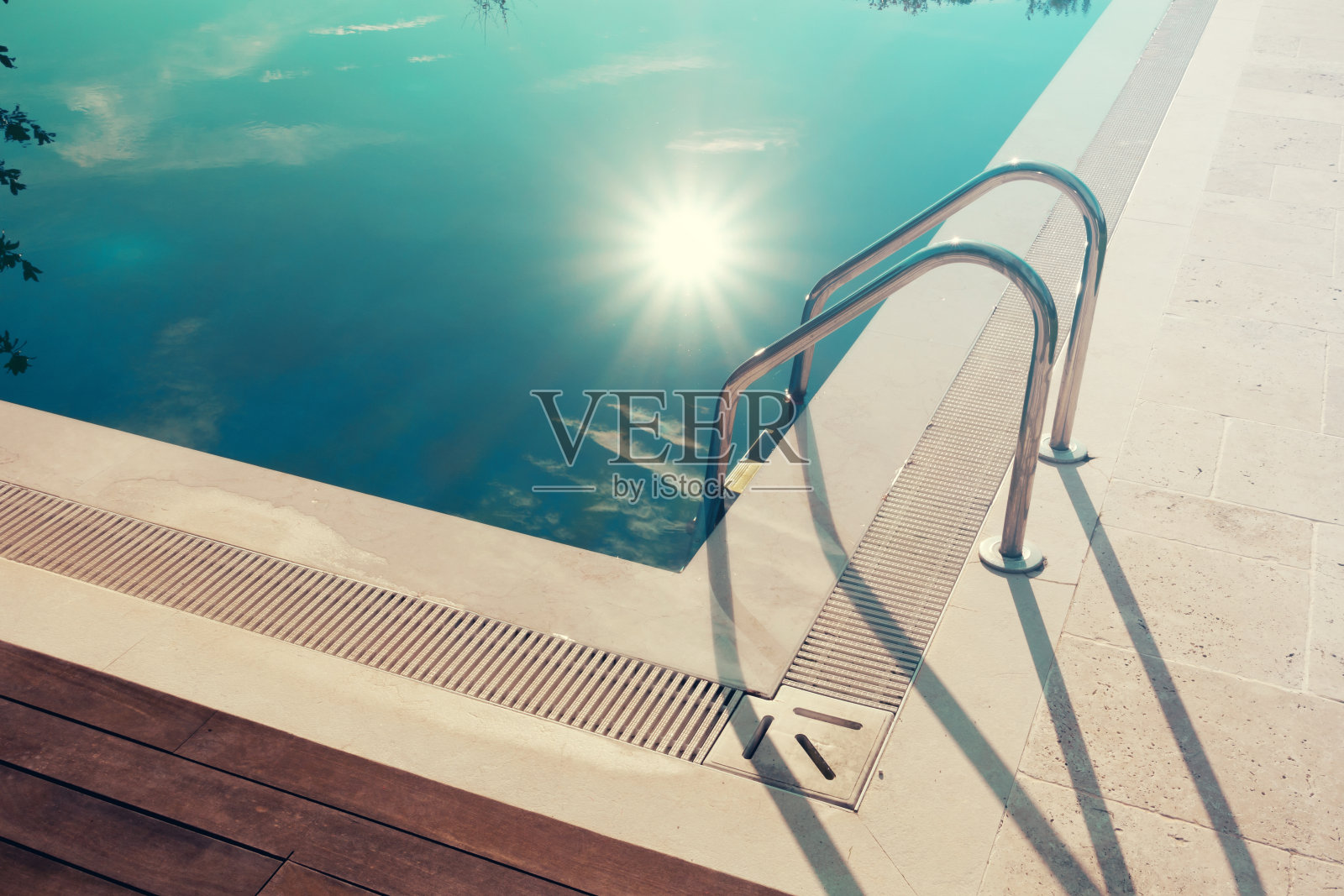 游泳池照片摄影图片