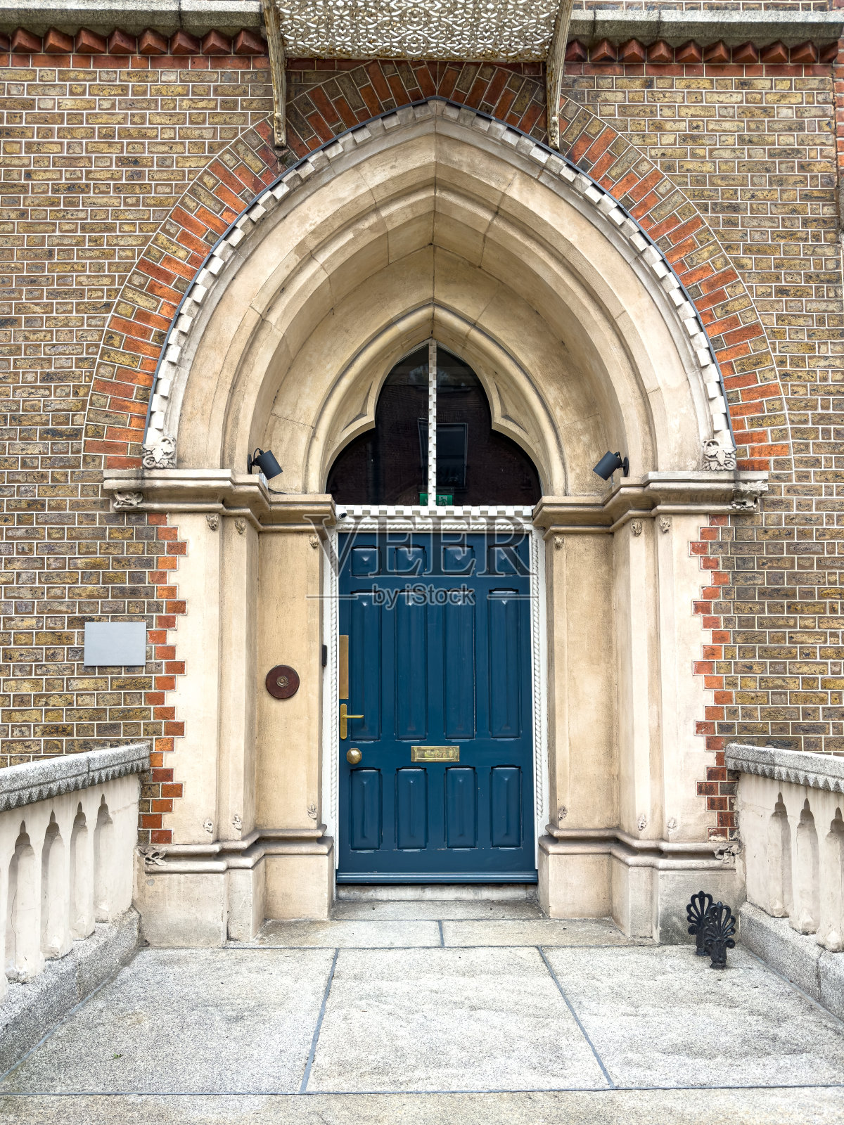 爱尔兰都柏林一扇著名的乔治亚时代的彩绘门照片摄影图片