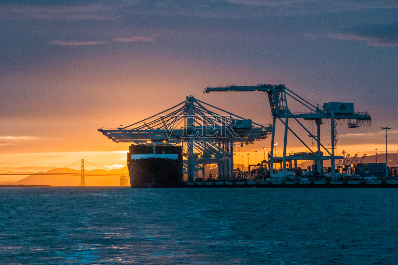 奥克兰港的日落照片摄影图片