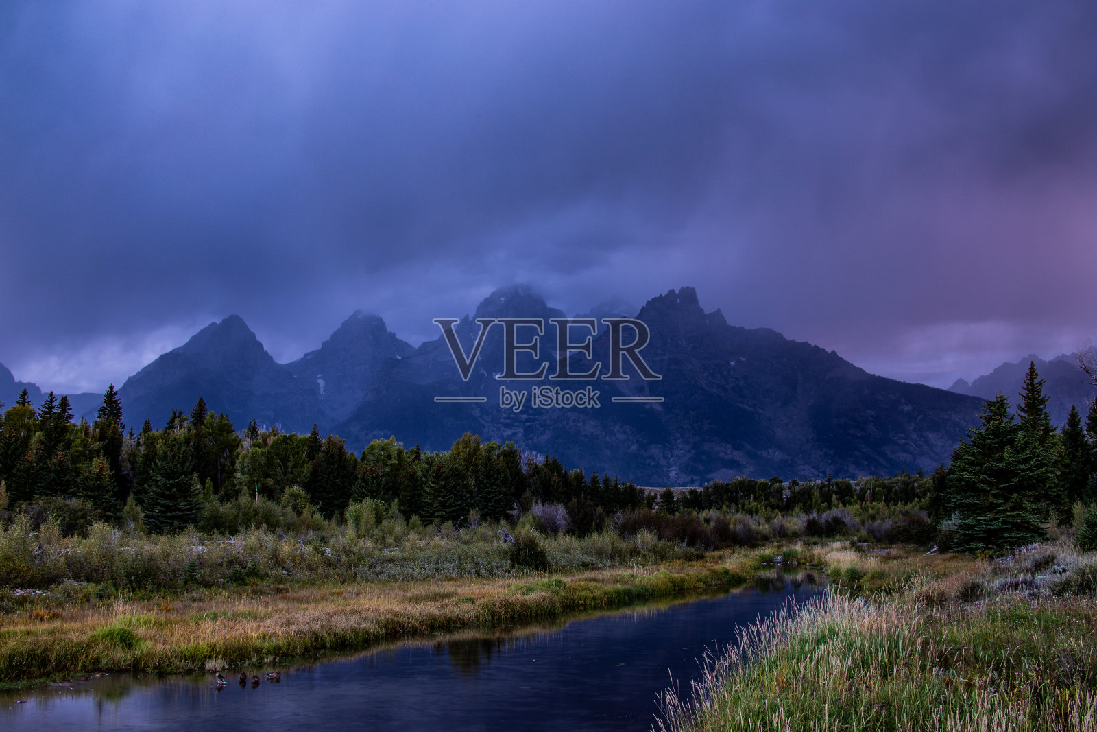 施瓦巴赫机场的日落照片摄影图片