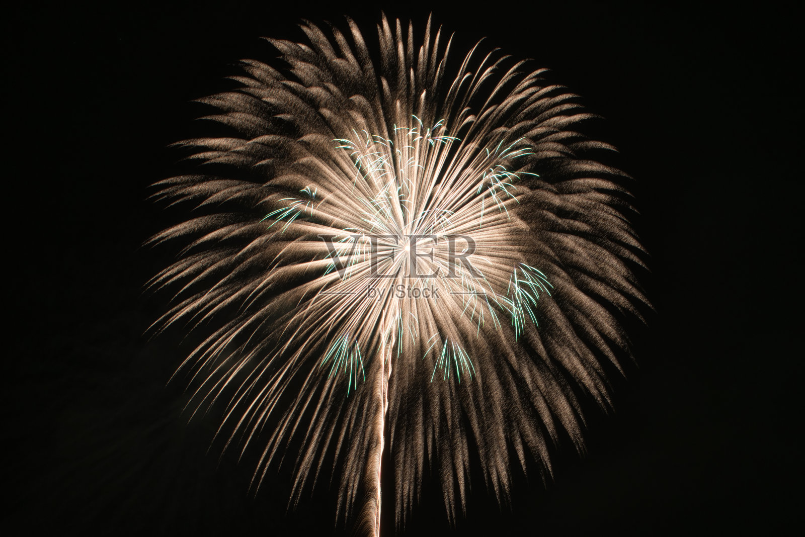 日本新潟市片凯市的烟花照片摄影图片