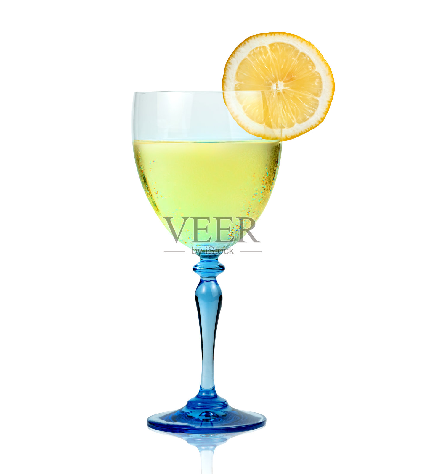 柠檬汁冷隔离在白色背景，包括剪辑路径照片摄影图片