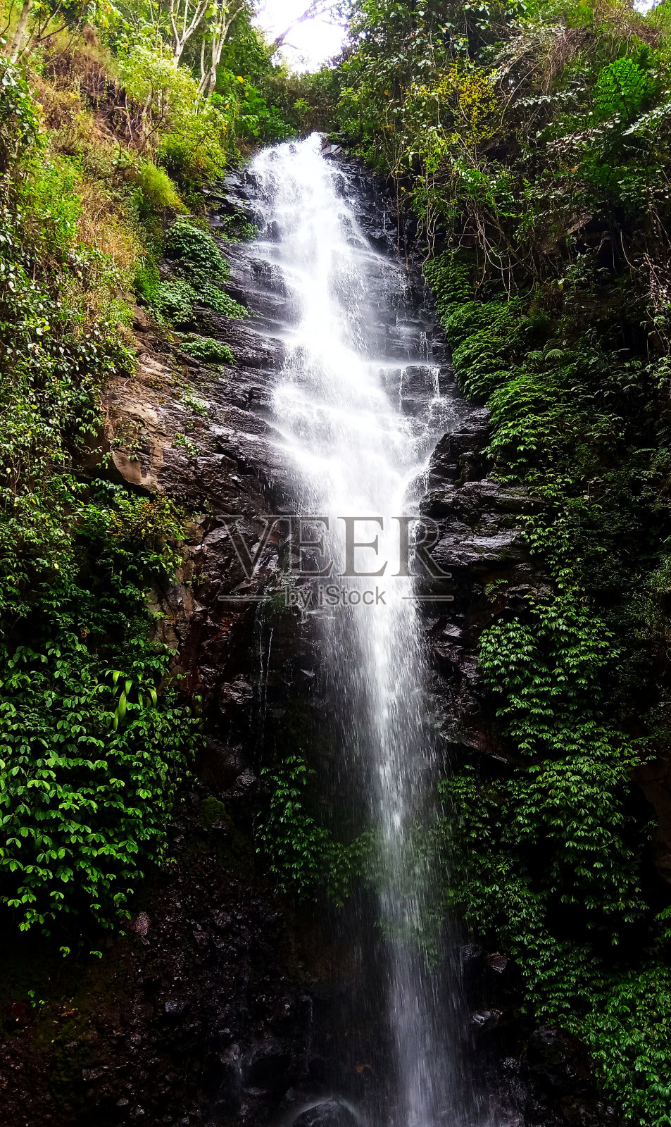 非常美丽和凉爽的瀑布照片摄影图片
