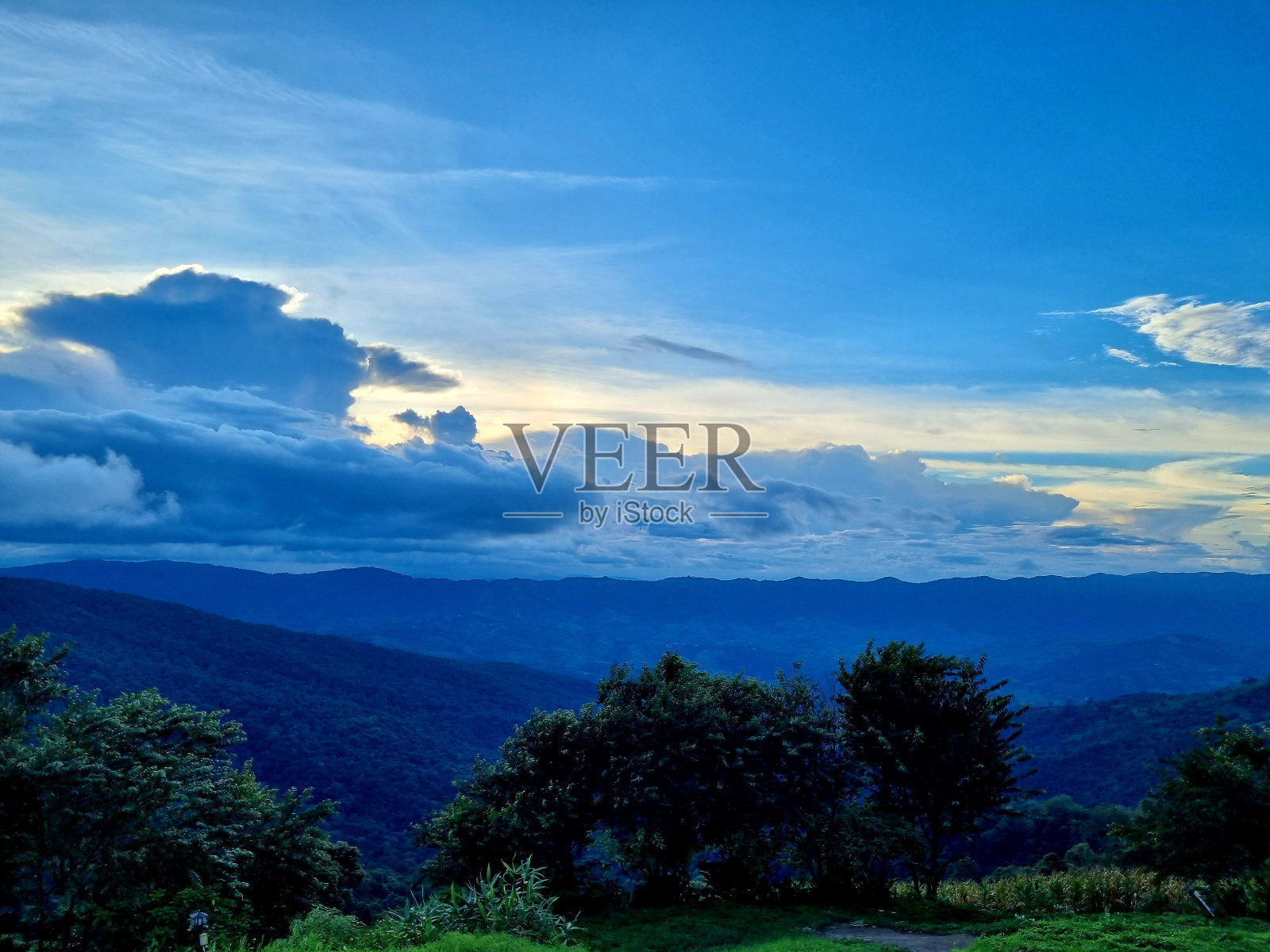 山景与天空照片摄影图片