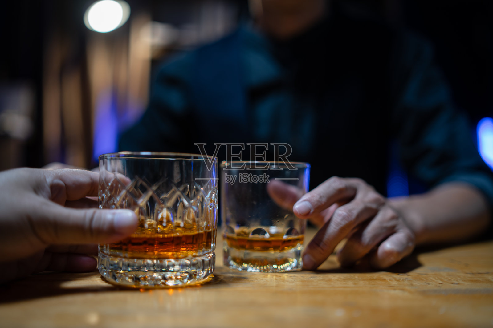 庆祝威士忌照片摄影图片
