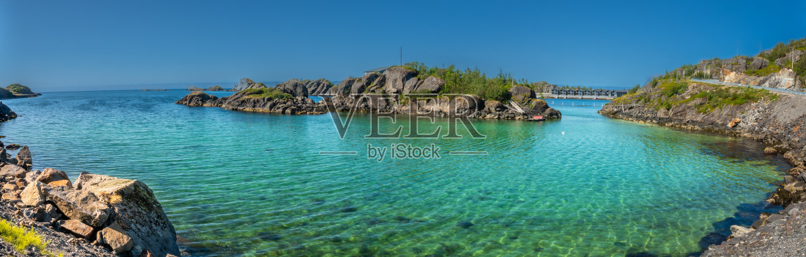 挪威特罗姆斯岛的SenjaÂ (SÃ‘Å¾Å¾Ã’)令人惊叹的景色。因其多样的风景几乎反映了整个挪威的自然地理，被称为“挪威的缩影”。照片摄影图片