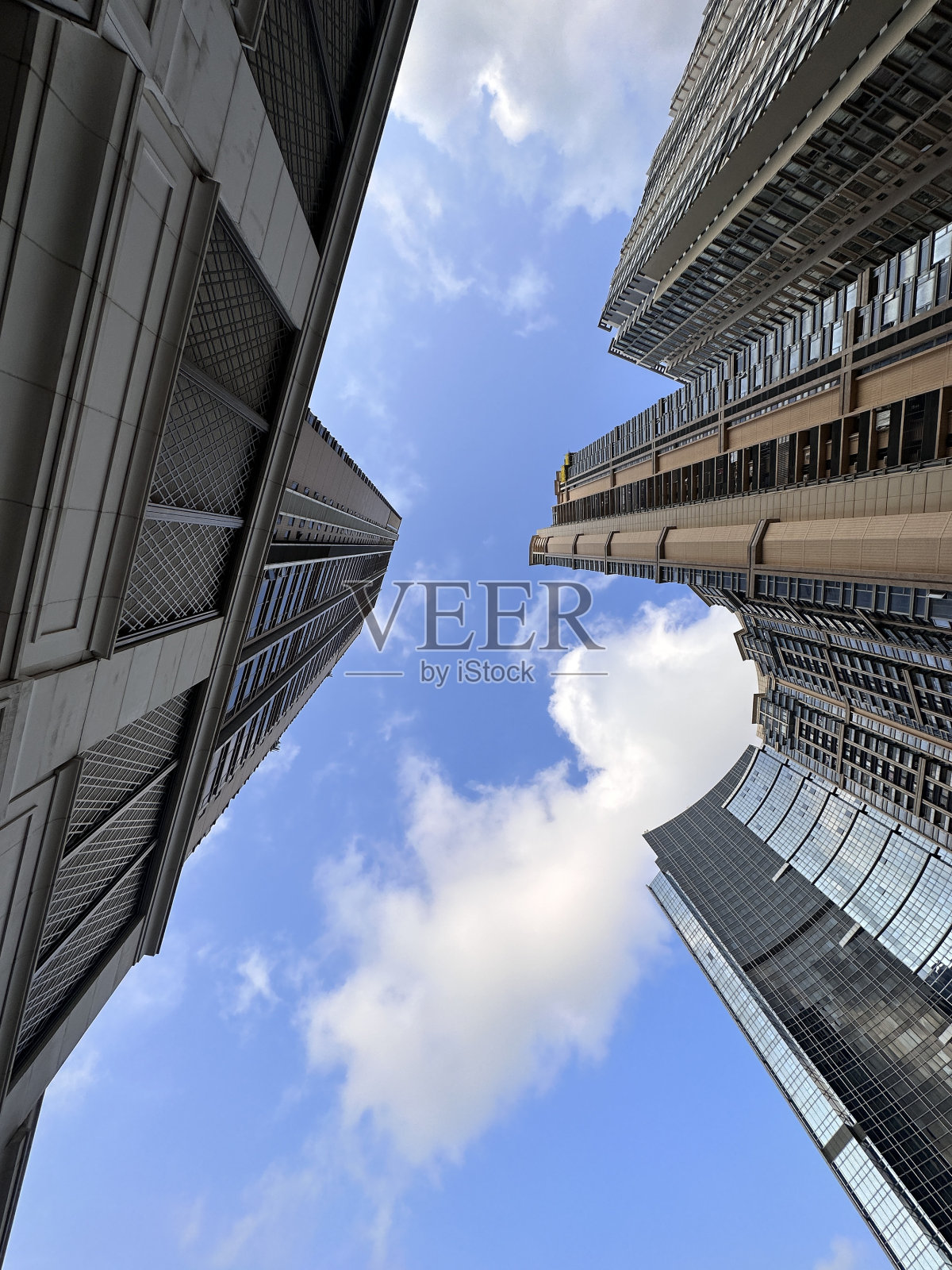 酒店、住宅楼、摩天大楼的底部视图照片摄影图片