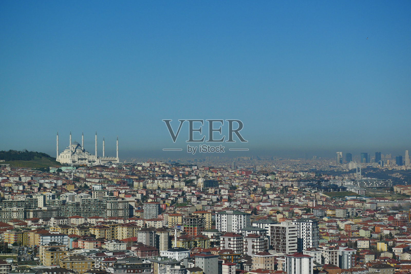 伊斯坦布尔Camlica清真寺的高视角照片摄影图片