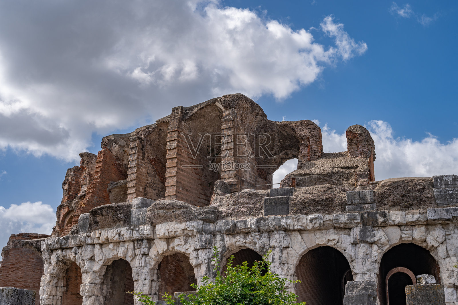 Santa Maria Capua Vetere。坎帕尼亚圆形剧场照片摄影图片