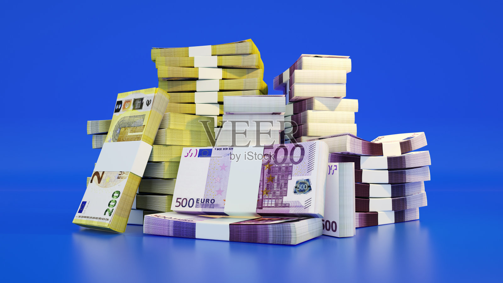 成堆的欧元纸币。大量的钱被隔离在蓝色的背景上。捆绑现金的3d渲染照片摄影图片