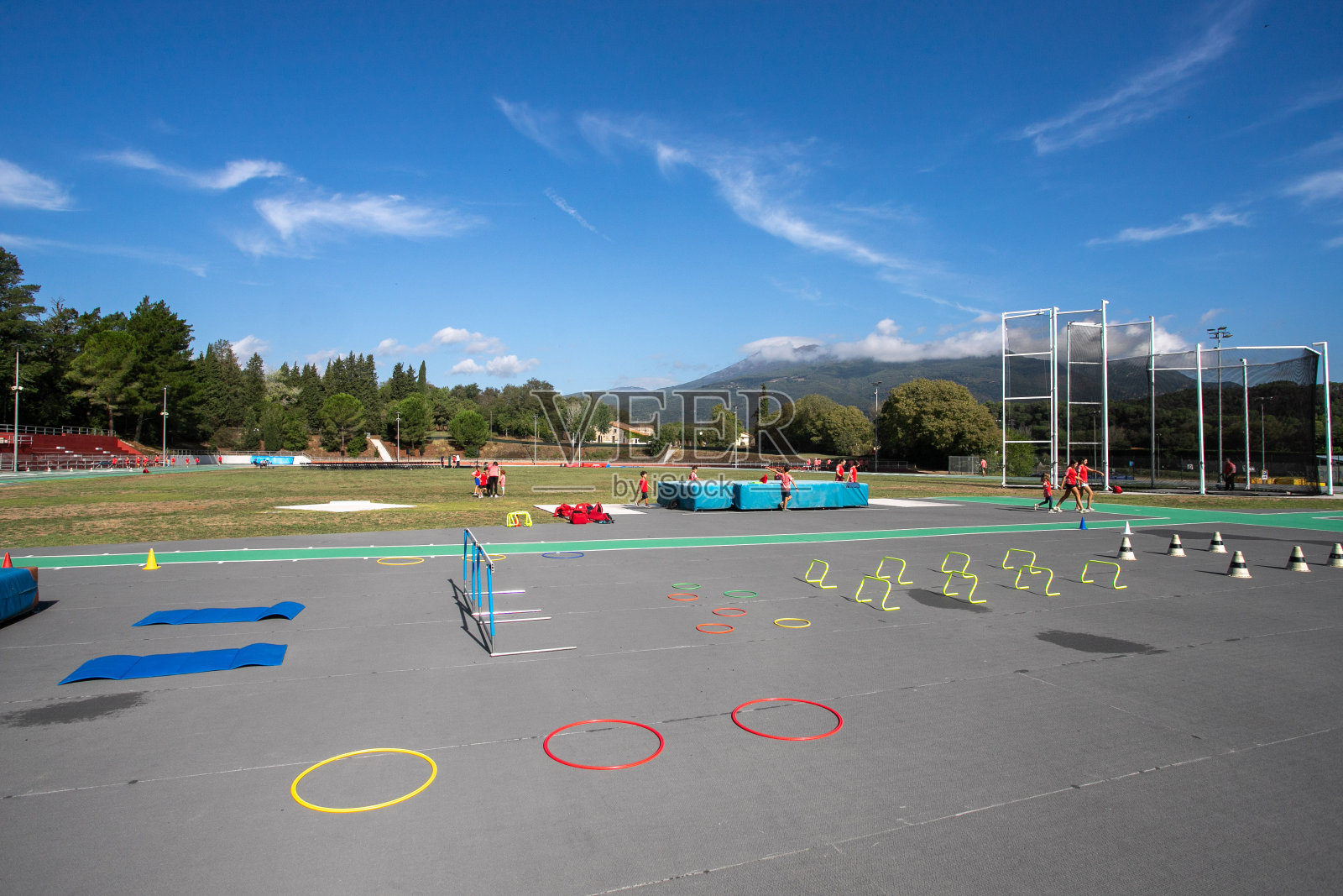 田径跑道照片摄影图片