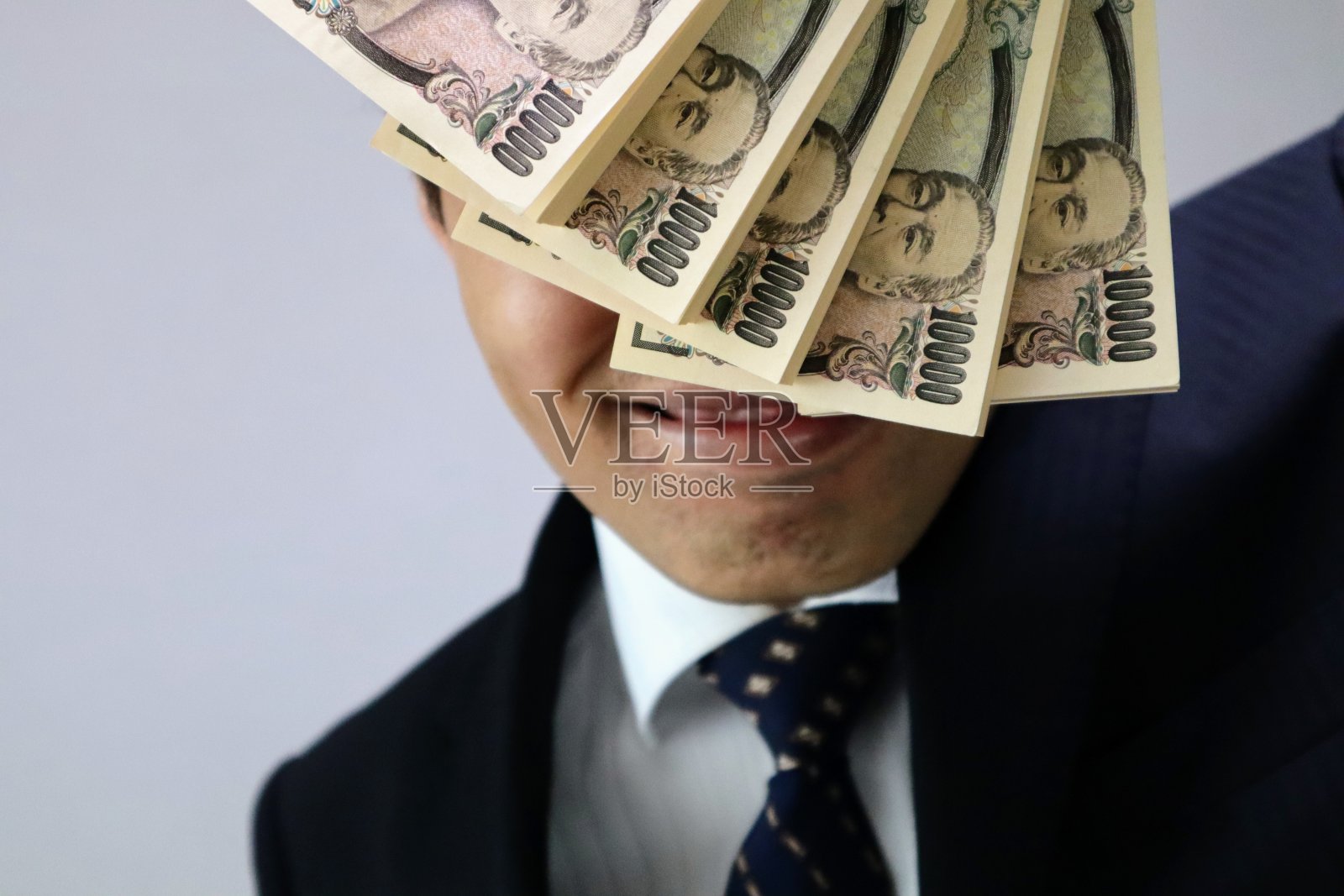 有很多钱的人照片摄影图片