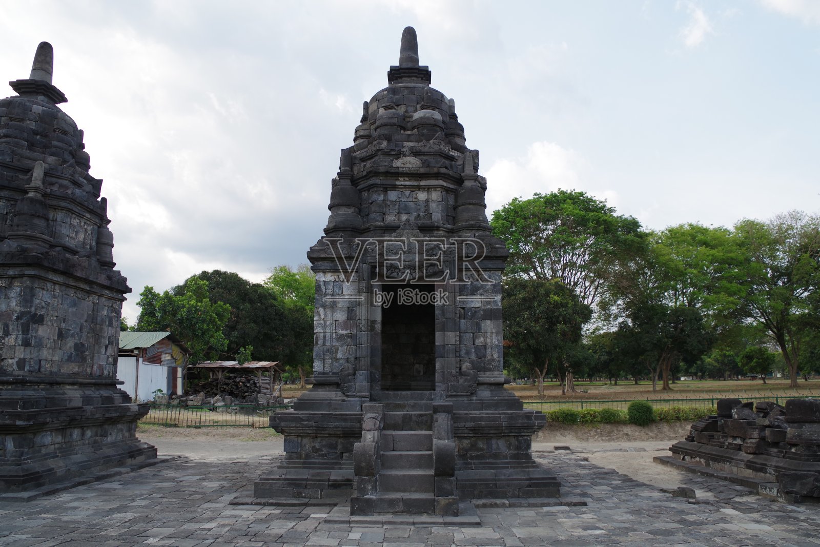 印度尼西亚的Prambanan寺庙建筑群照片摄影图片