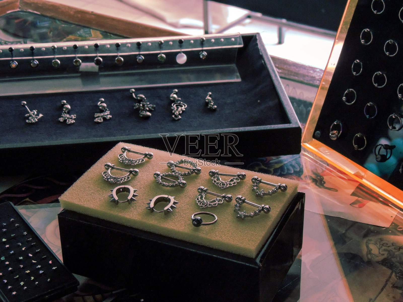 穿刺店照片摄影图片