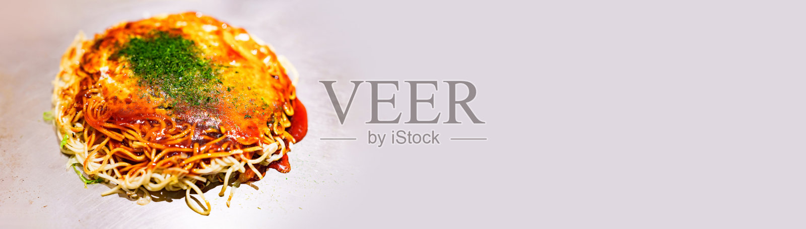 广岛Okonomi Yaki是广岛的灵魂美食照片摄影图片