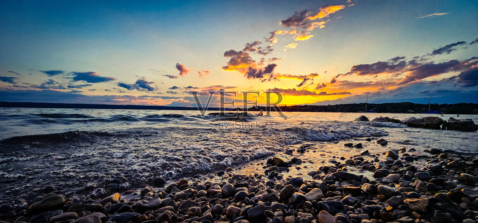 黑暗的开端照片摄影图片