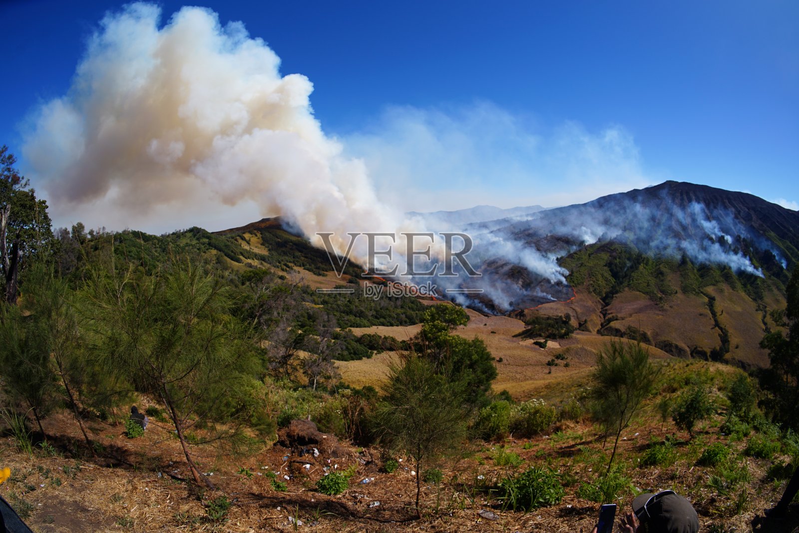 布罗莫火山大火照片摄影图片