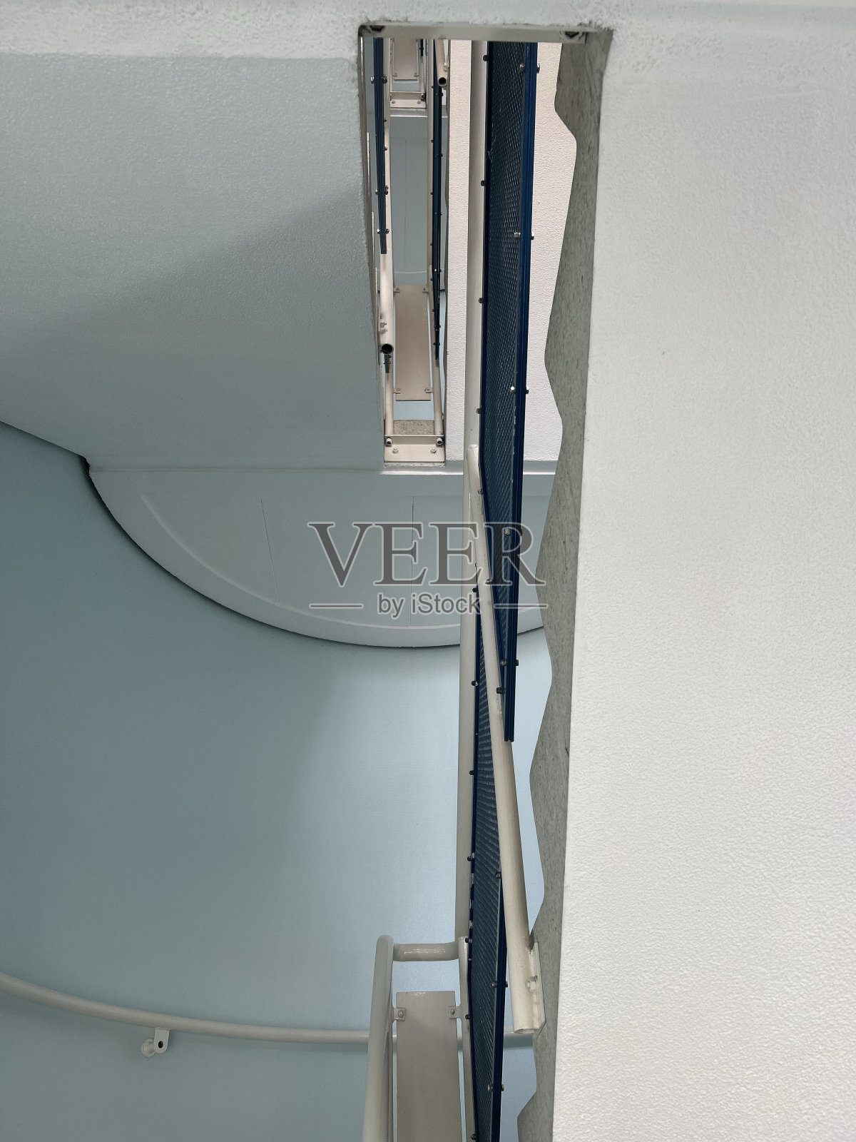 高层住宅楼塔式楼梯间照片摄影图片