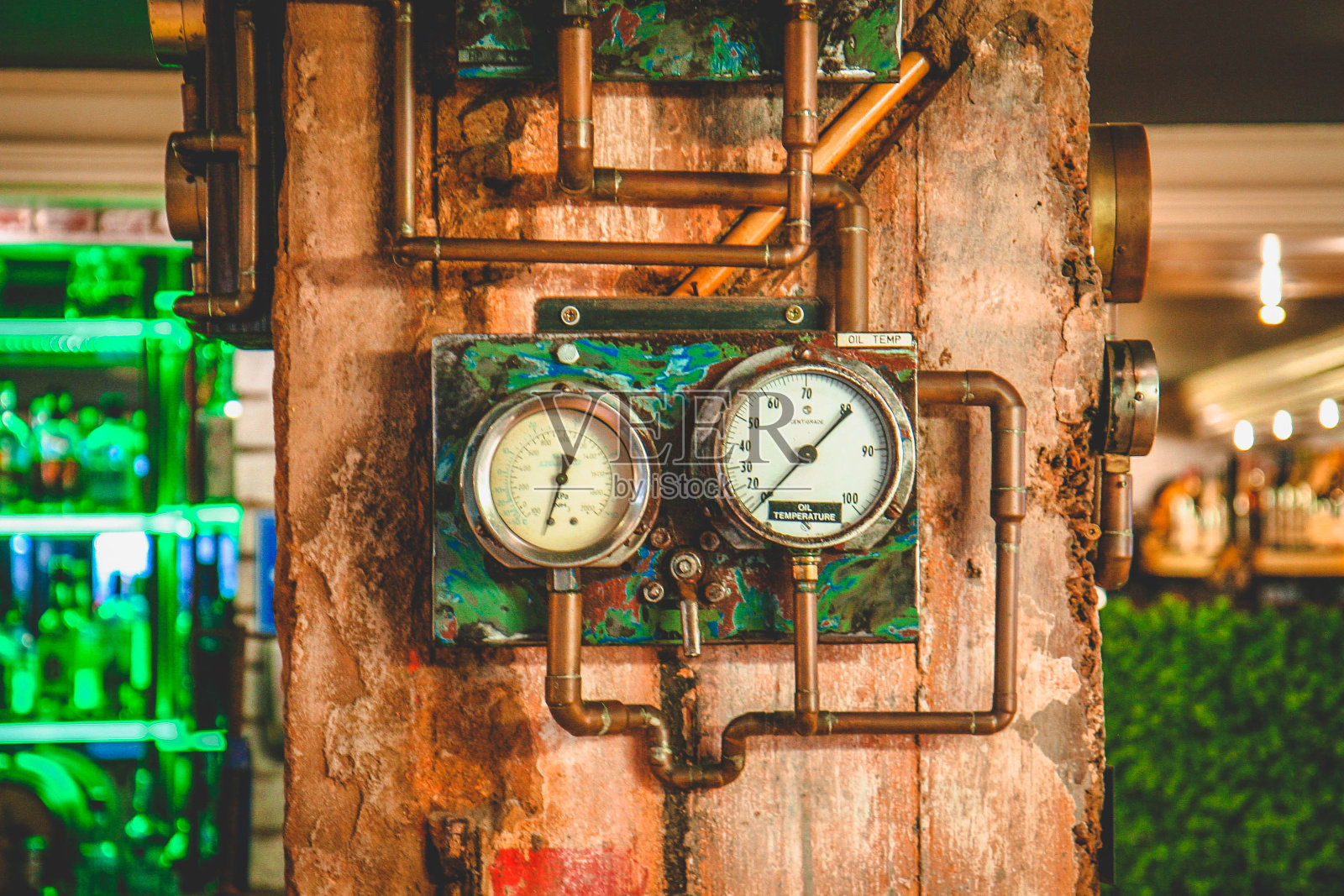 蒸汽朋克式压力表照片摄影图片