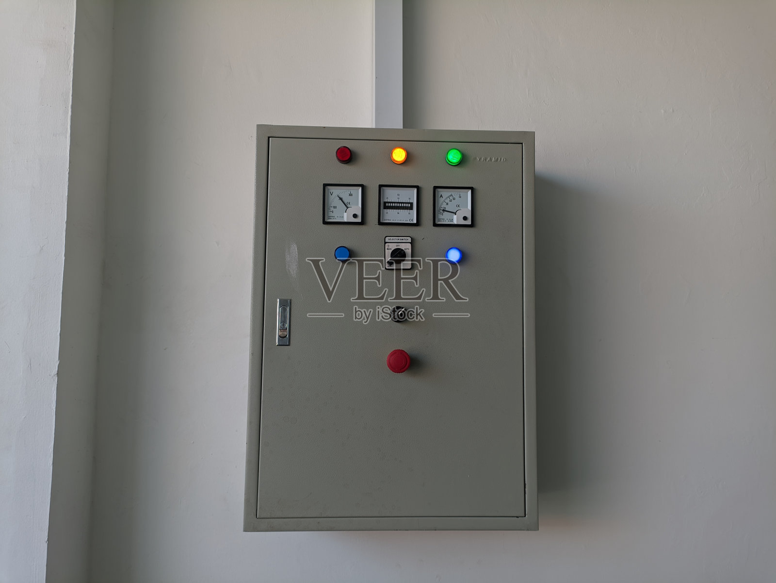 灰色电气安全面板箱照片摄影图片